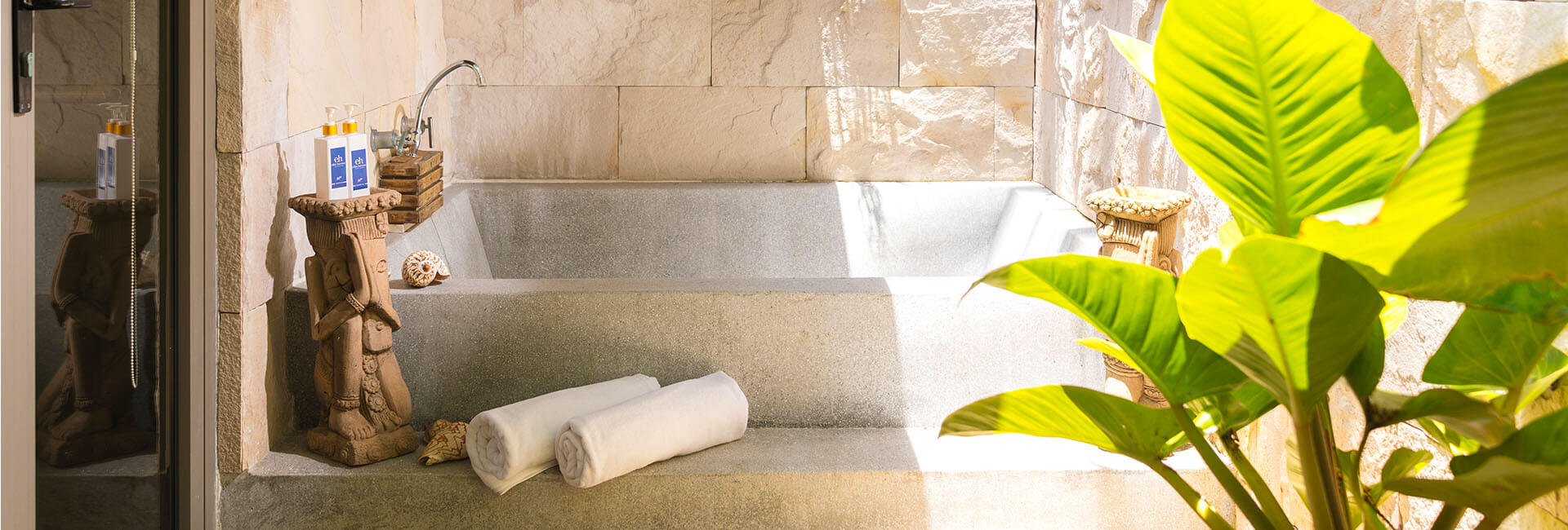 Akuvara - Outdoor bath